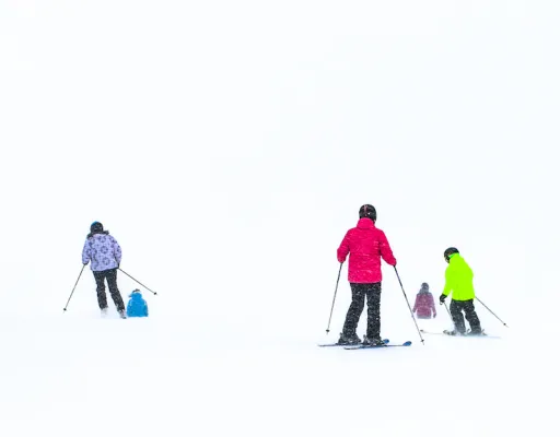 Moniteurs de ski en réunion